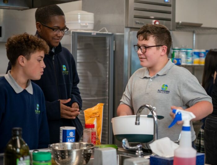Emeril’s Culinary Garden & Teaching Kitchen students at Dr. John Ochsner Discovery Health Sciences Academy